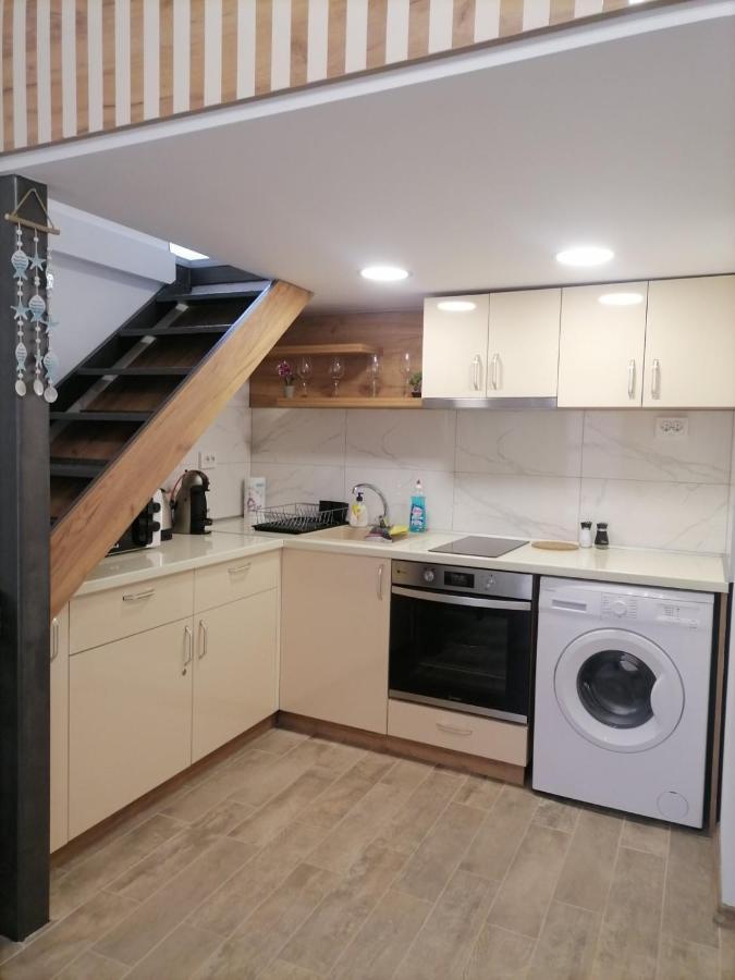 Cosy Apartment With A Sunny Balcony In Varna ภายนอก รูปภาพ